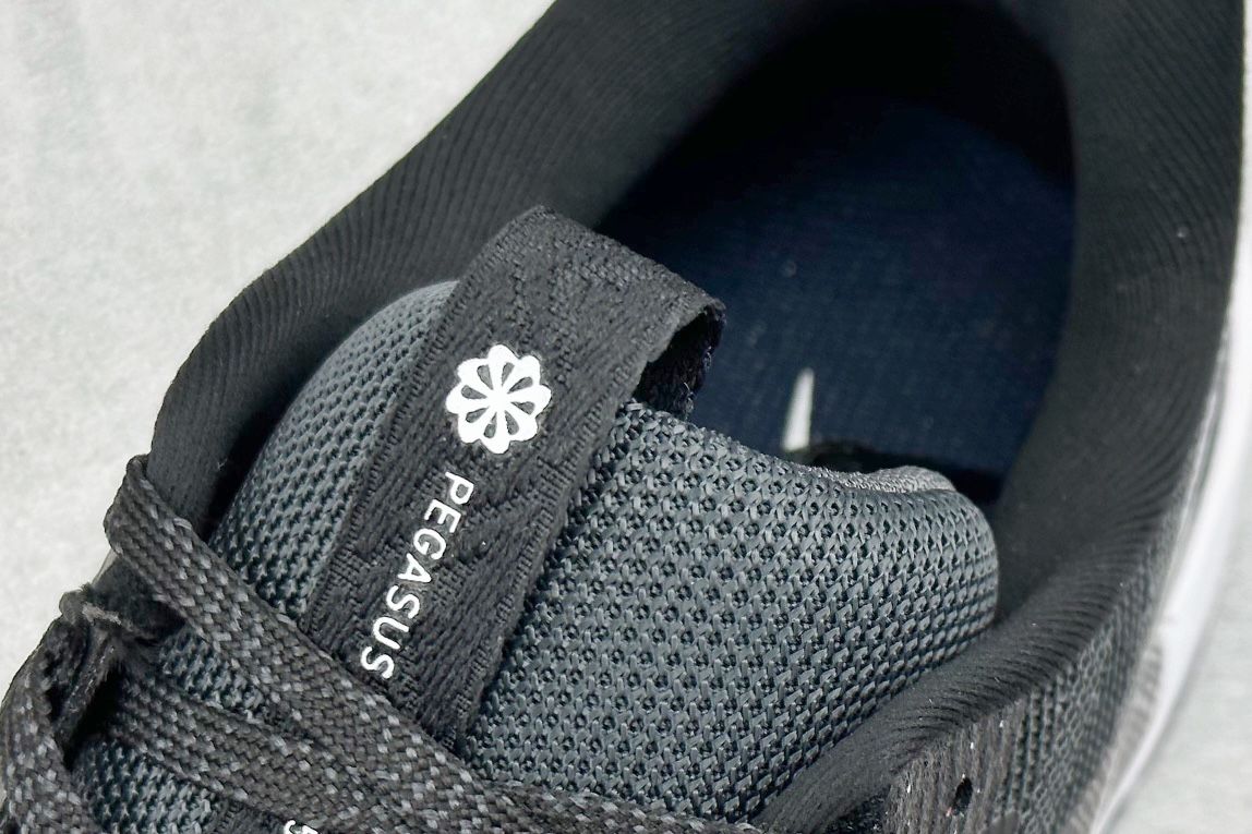 RS版 Nike PEGASUS TRAIL 5 登月飞马 透气网面 户外越野登山休闲运动跑步鞋货号：D