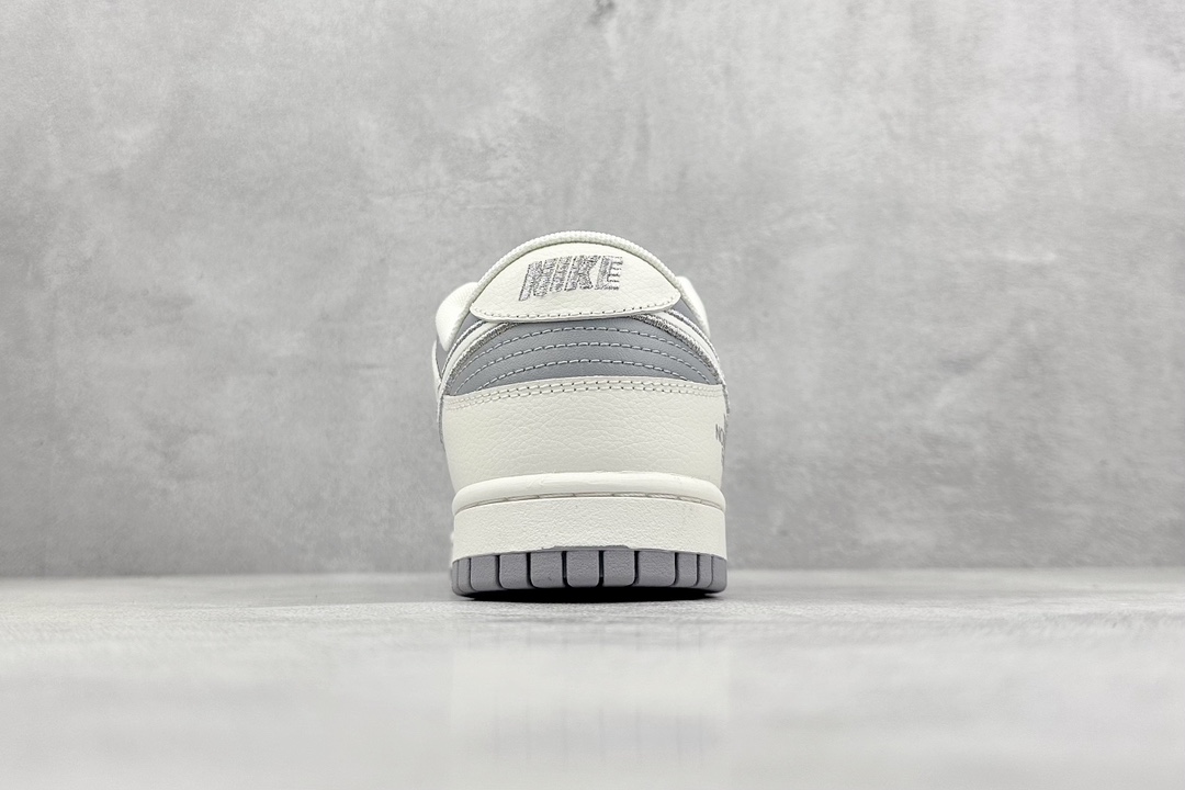 NIKE SB Dunk Low x The North Face 银线米白灰 XD1688-005