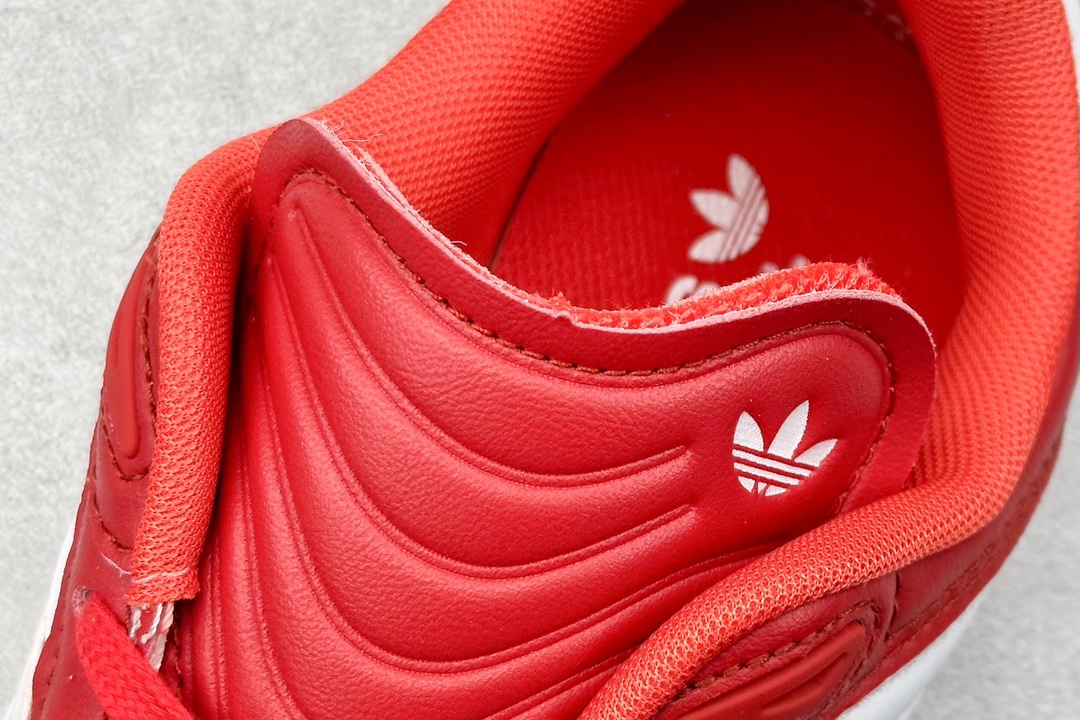 adidas originals PREDATOR MUNDIAL 此款鞋采用近几年比较流行的版型设计 IG3990