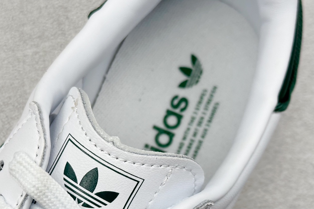 Ls版 Adidas Samba VEGAN 百搭单品这款运动鞋 ID0440