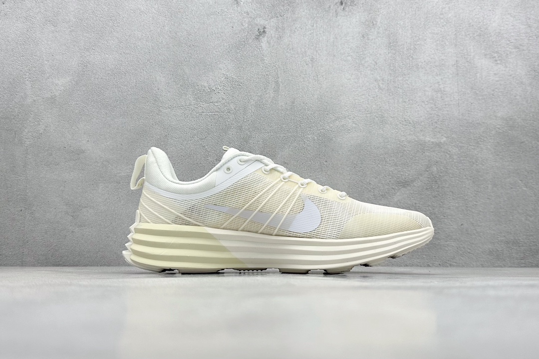 Nike Runar Roam 登月网面透气跑步鞋 DV2440-100