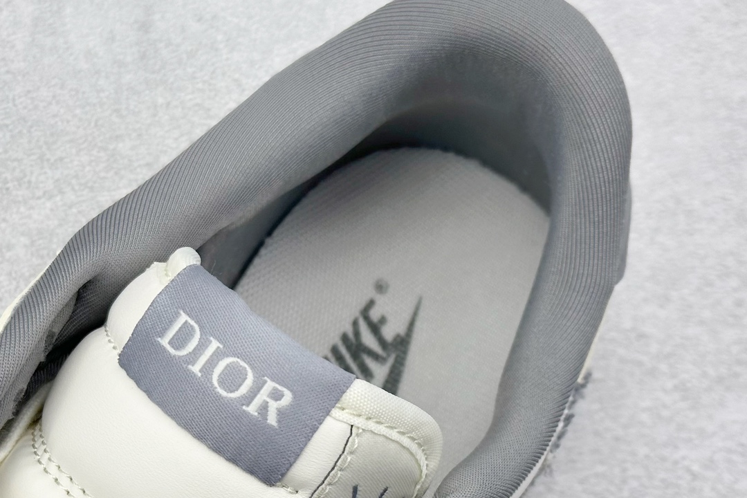 Fragment x TS x Air Jordan 1 Low x Dior 三方联名倒钩低帮 DM6688-603