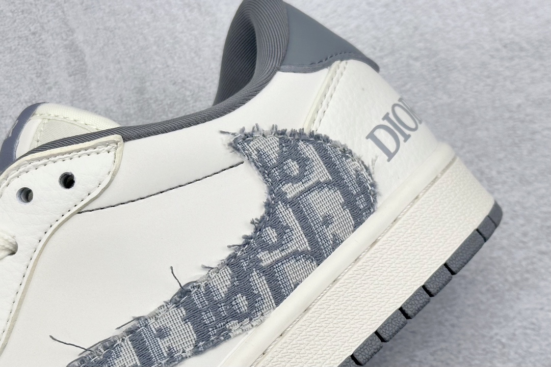 Fragment x TS x Air Jordan 1 Low x Dior 三方联名倒钩低帮 DM6688-603