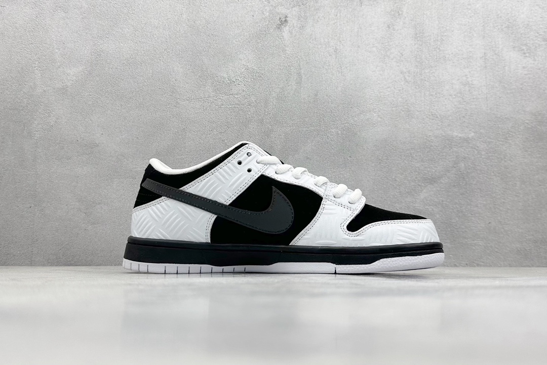 ST版 NIKE SB Dunk Low x TIGHTBOOTH ”Black and White” 黑白 FD2629-100