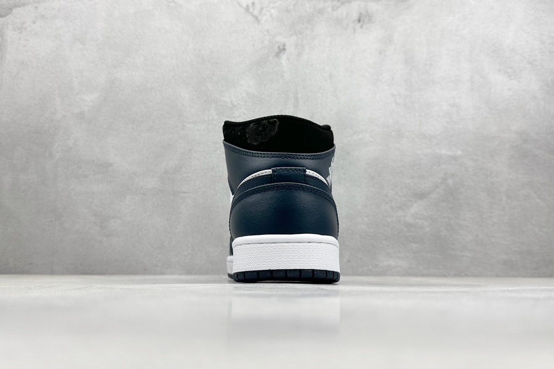 GX平台订单 Air Jordan AJ1 MID 中帮系列 554724-411