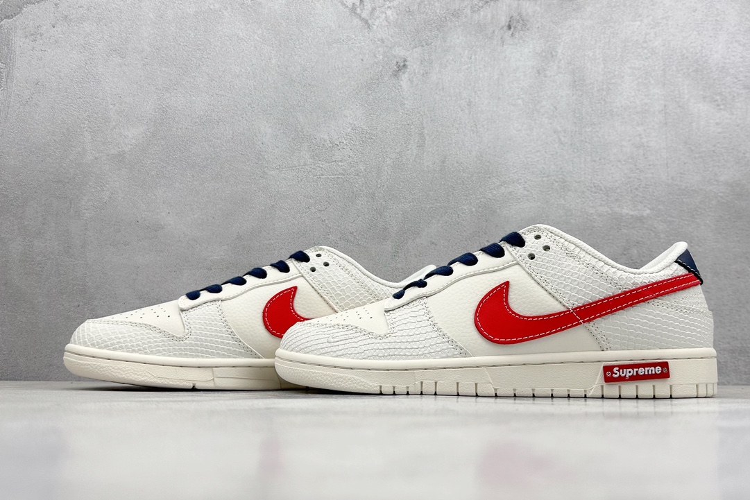 Nike SB Dunk Low x Supreme 白蓝红蟒纹 BB8685-101