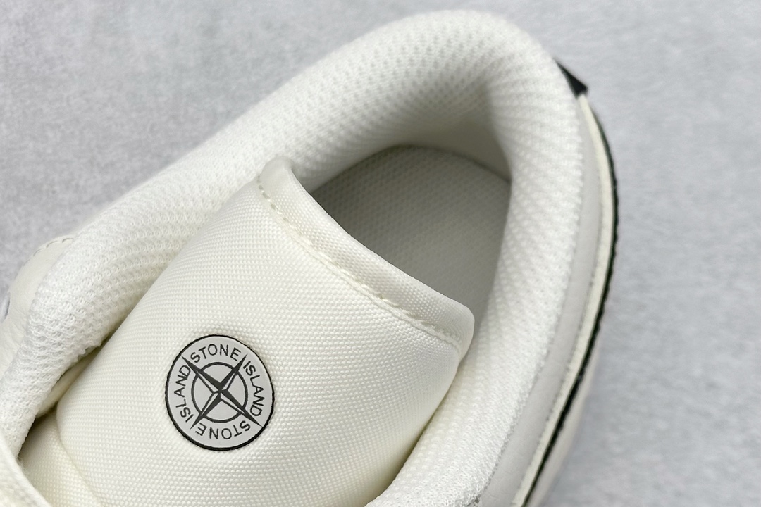 Air Jordan 1 Retro Low x Stone Island 白黑小钩 LJ6688-003