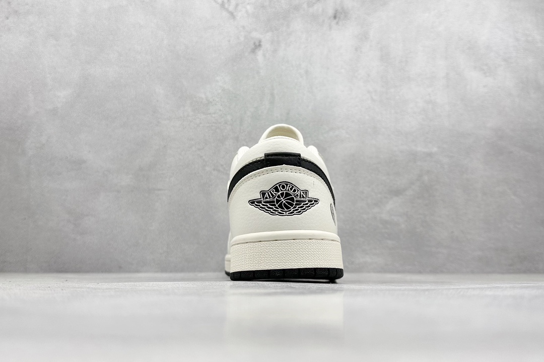 Air Jordan 1 Retro Low x Stone Island 白黑小钩 LJ6688-003