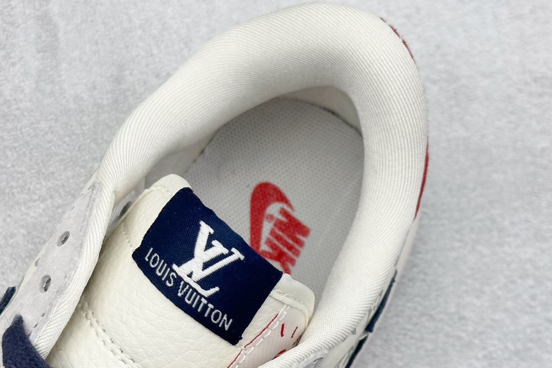 K版 Travis Scott x Nike Air Jordan 1 Low x Louis Vuitton Air Jordan 1 Low 反转翻毛白蓝红倒钩 YQ2088-668
