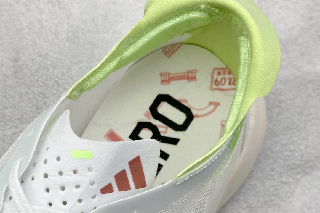 Adidas Adios Pro 3 w 泡棉搭配碳纤维板 缓震透气跑步鞋 IH2524