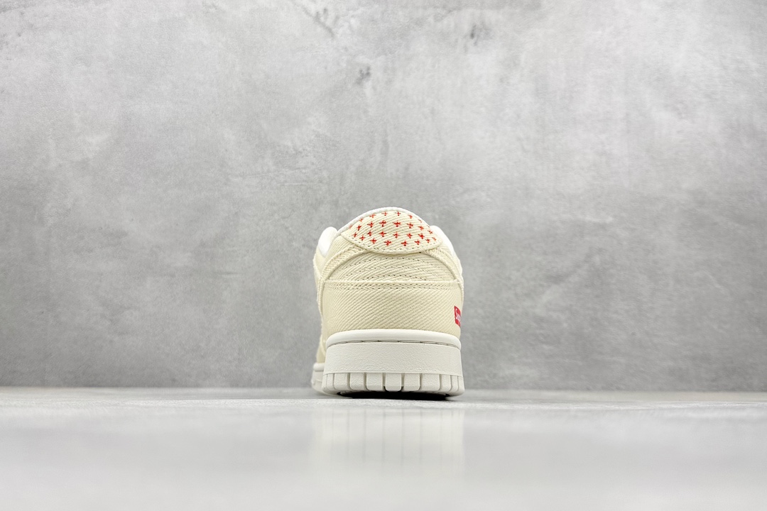 Nike SB Dunk Low x Supreme 米黄帆布三小钩 KK1888-001