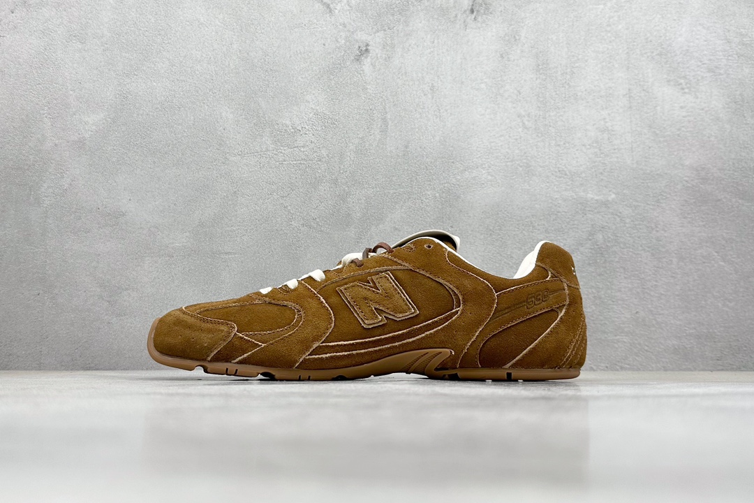 M版 Miu Miu x New Balance联名款运动鞋 New Balance 530 学院风 联名款只保留了旧版NB530