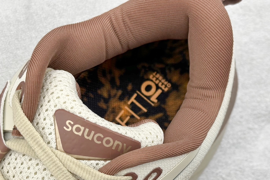 全球知名跑步运动品牌-索康尼/Saucony Triumph 22 胜利22代系列低帮轻量舒适多功能休闲运动慢跑鞋