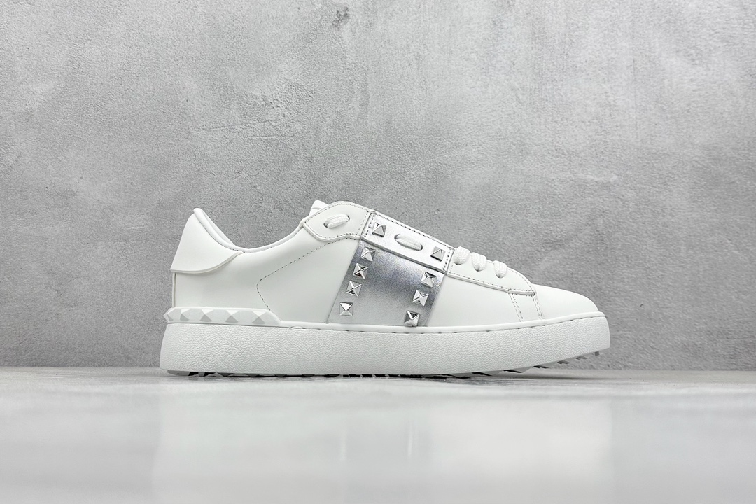 Valentino 华伦天奴 Rockstud untitled 休铆钉小白鞋