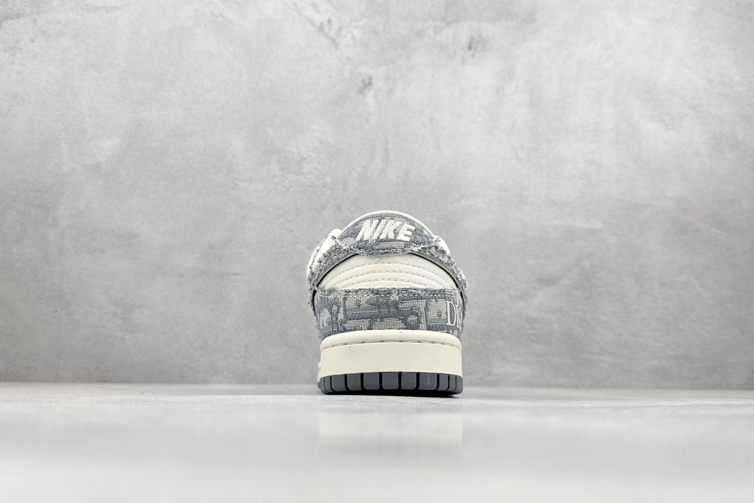 Nike SB Dunk Low x DIOR 白浅蓝牛仔布绑带满天星 SJ2068-285