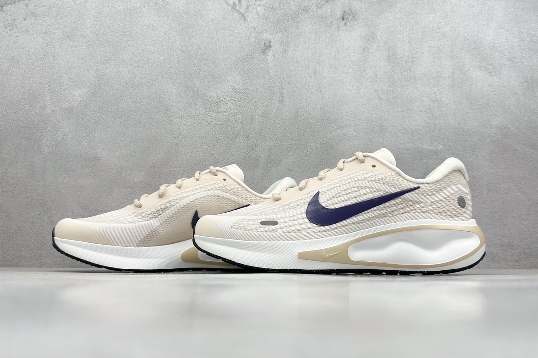 Nike Journey Run 跑步鞋 FJ7765-106