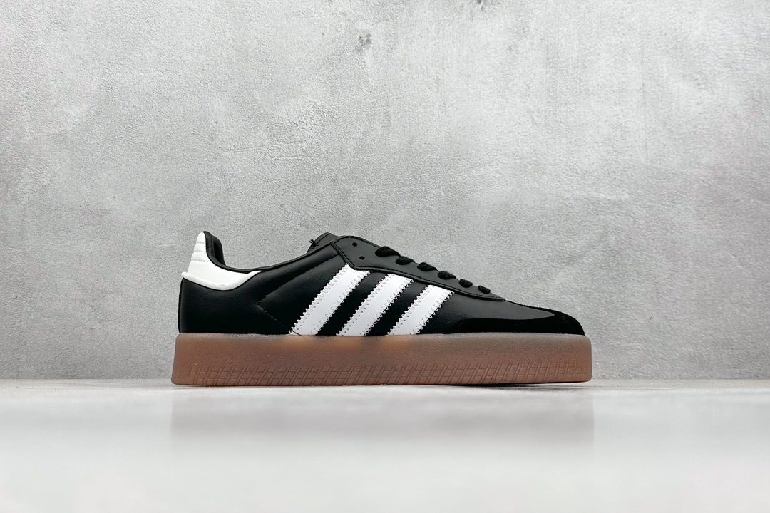 FS版 Adidas Samba W 百搭单品这款运动鞋 JI1350