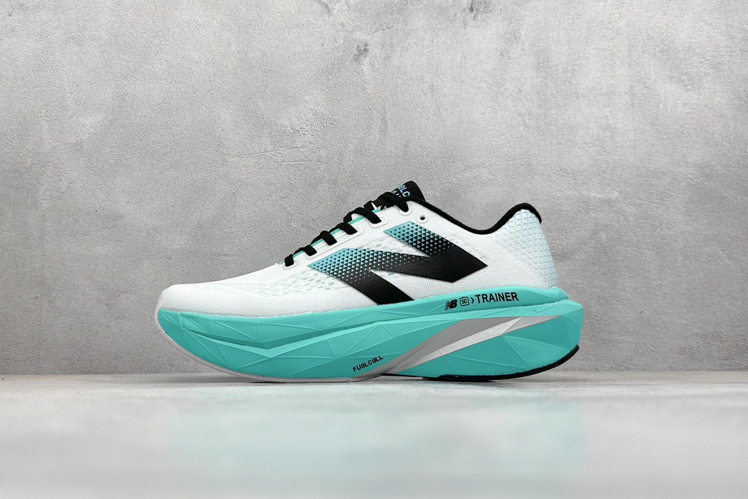 New Balance NB Fresh Foam 舒适耐磨低帮跑步鞋 MRCXLW4