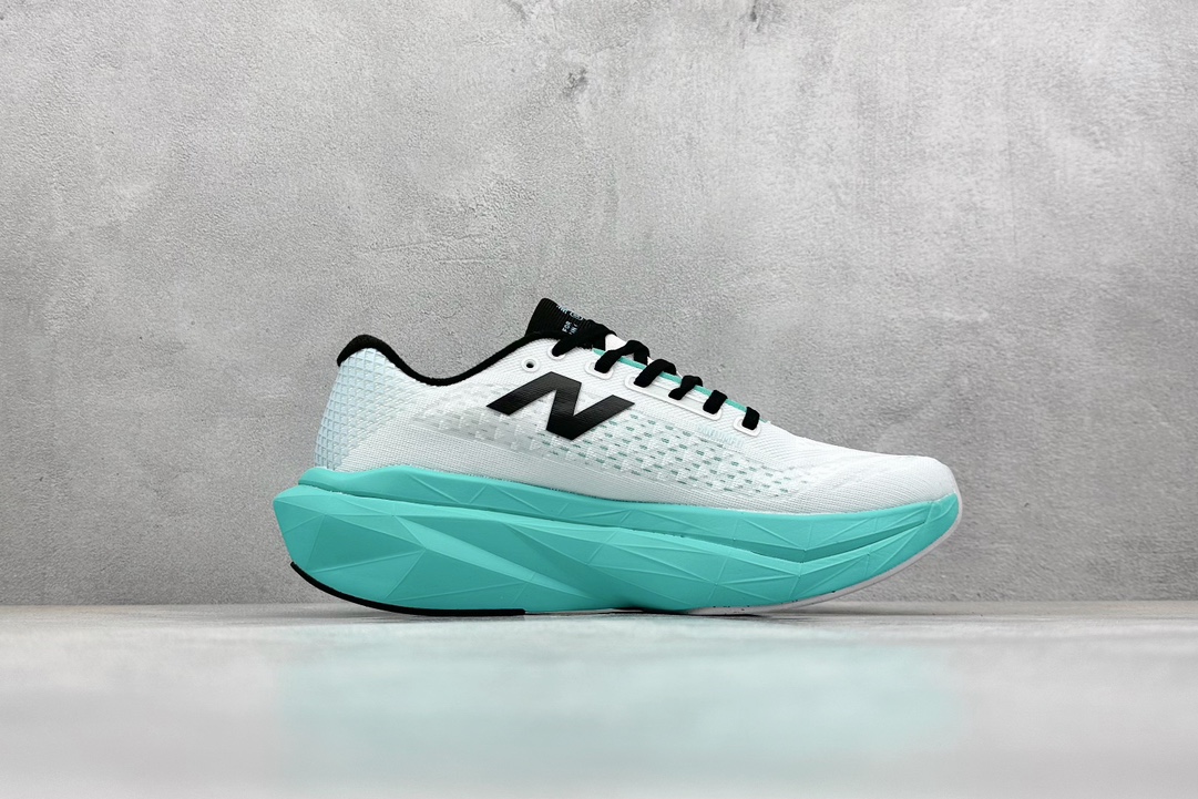 New Balance NB Fresh Foam 舒适耐磨低帮跑步鞋 MRCXLW4