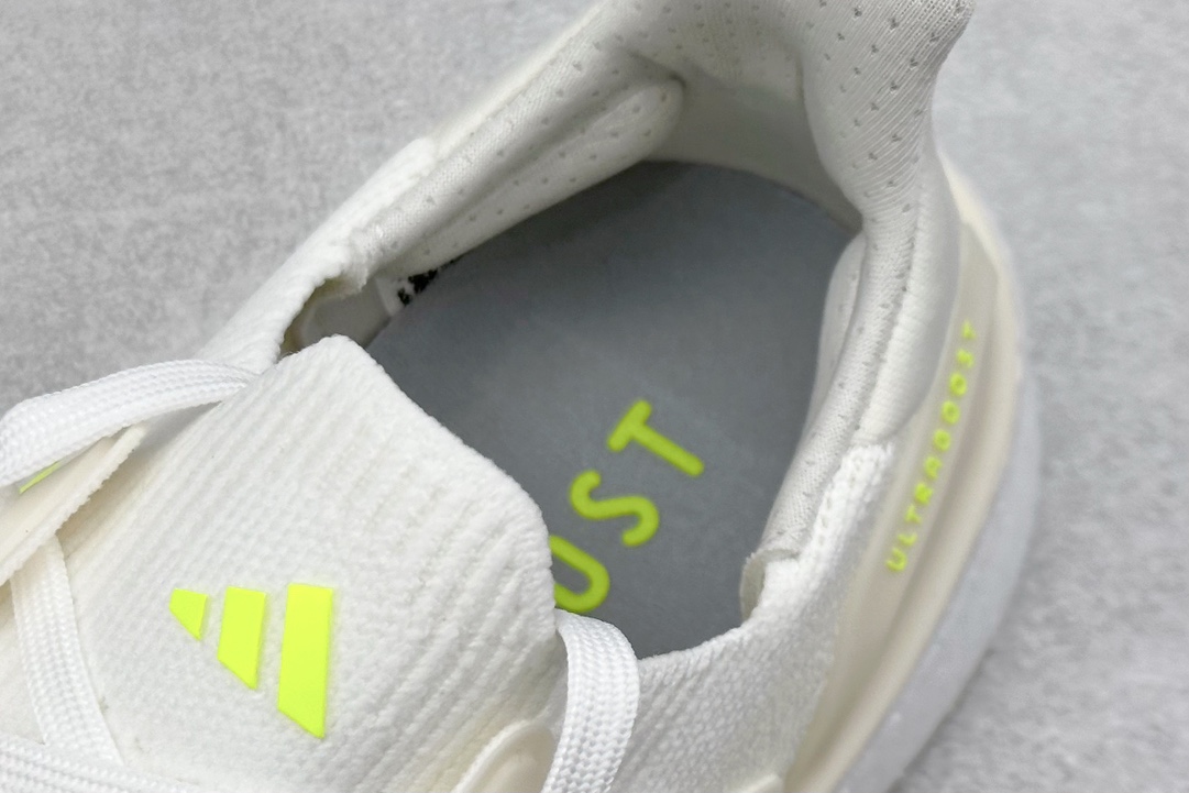 RS版 AD Ultraboost 5X 阿迪达斯新款休闲爆米花跑步鞋 ID8843