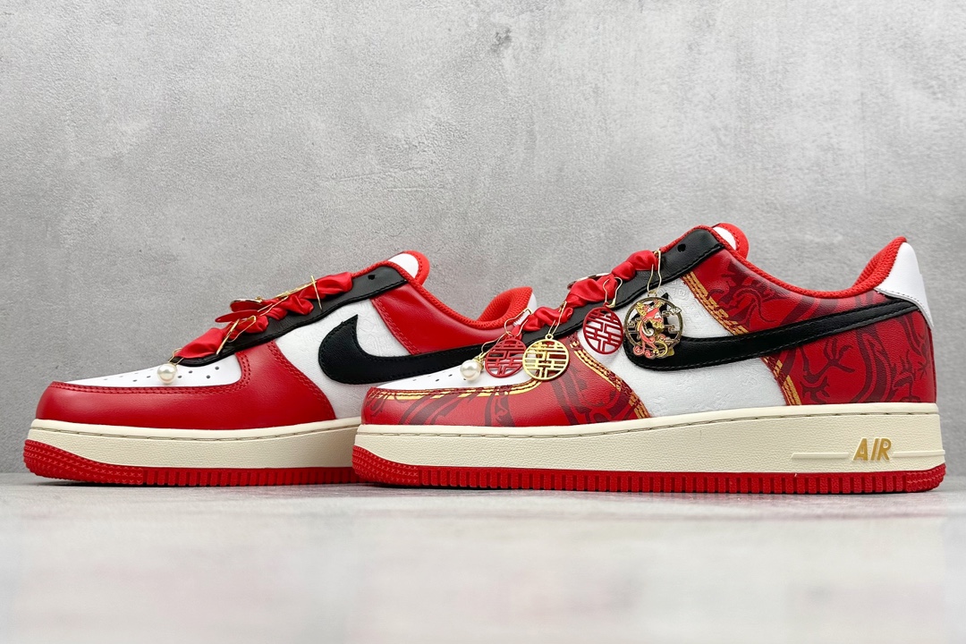 K13版 Nike Air Force 1 Low CNY龙年限定飞龙引 黑白红  FN7439-133