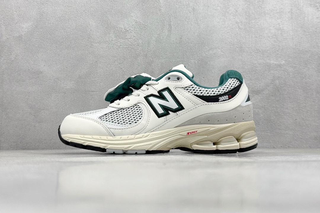 RA版 NewBalance 2002R 口袋款 复古单品 NewBalance2002R经典的配色 M2002RVD