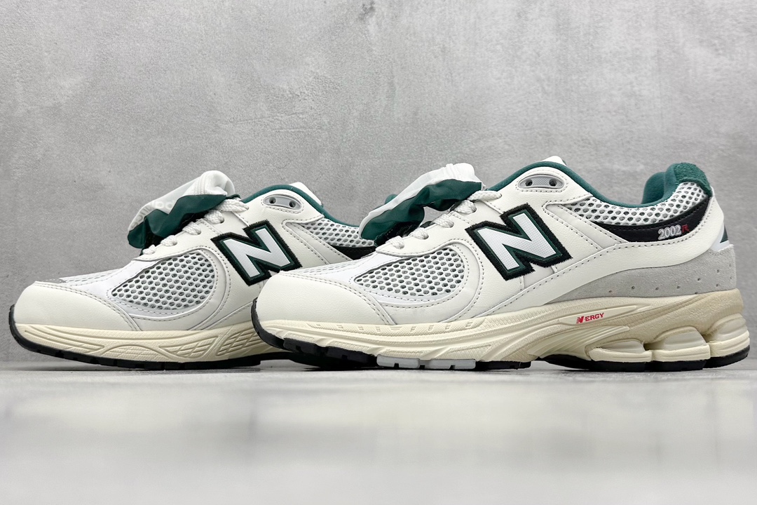 RA版 NewBalance 2002R 口袋款 复古单品 NewBalance2002R经典的配色 M2002RVD