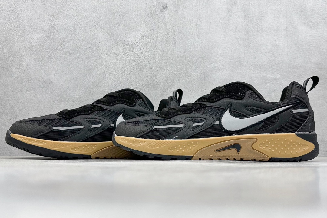 FUTURA x Nike Jam 系列 采用鞋面合成皮革与网眼布设计 FN0314-002