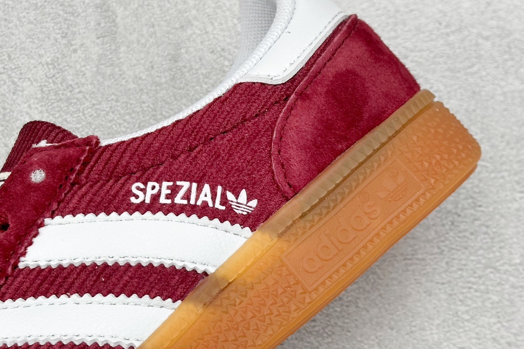 Adidas Handball Spezial 阿迪达斯经典款 复古休闲板鞋  IG1978