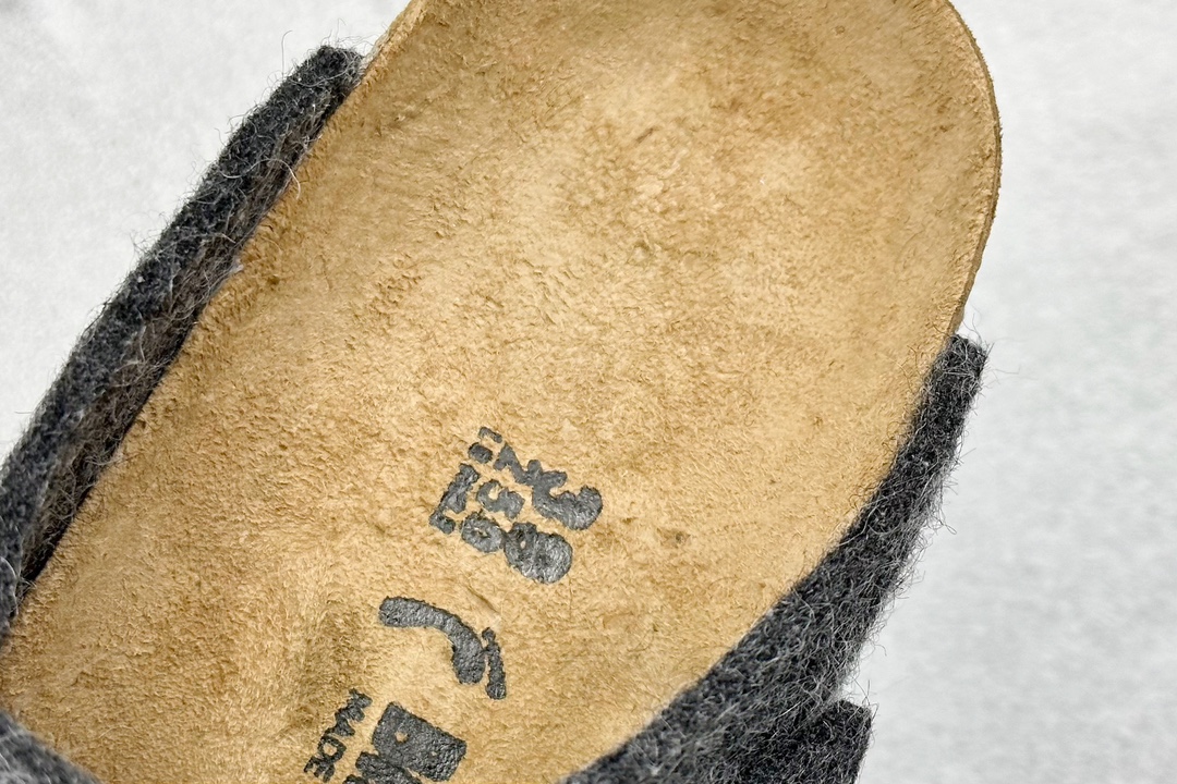 博肯Birkenstock 勃肯半拖系列 深灰羊毛毡 采用质地柔软牛皮绒