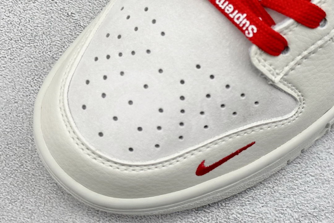 Nike SB Dunk Low x Supreme 米红小钩 KK1333-002