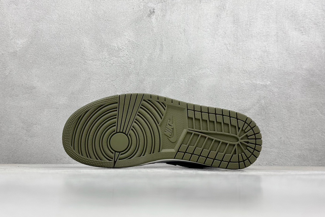 Dt纯原 Jordan Air Jordan 1 Low “Medium Olive” 黑白绿 553558-092