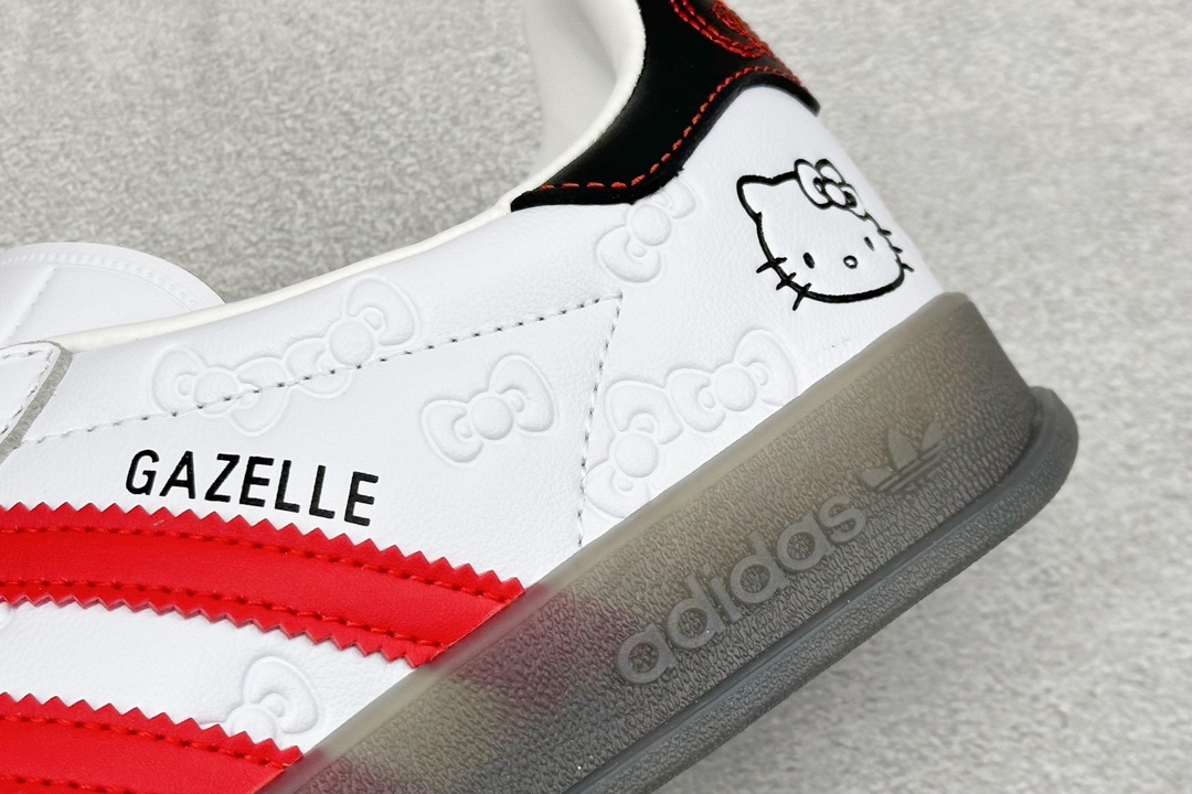 ZY/AY头层 Hello Kitty/凯蒂猫 × adidas originals GAZELLEINDOOR “Whit Red/Core Black”白色 II0013