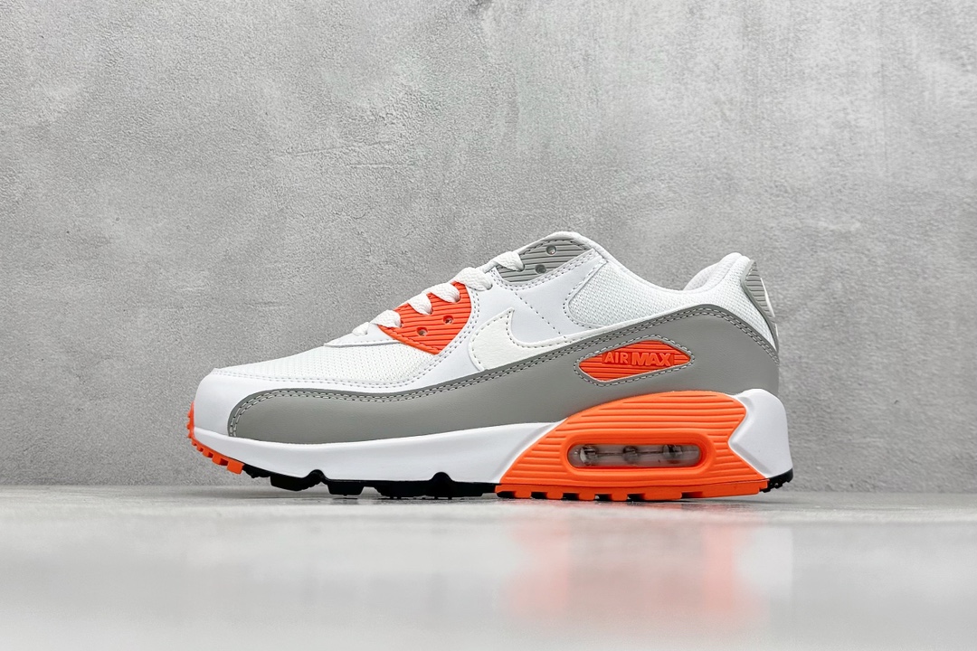 Nike Air Max 90 百搭运动气垫跑鞋 全新包边设计处的斑点由 CT4352-103