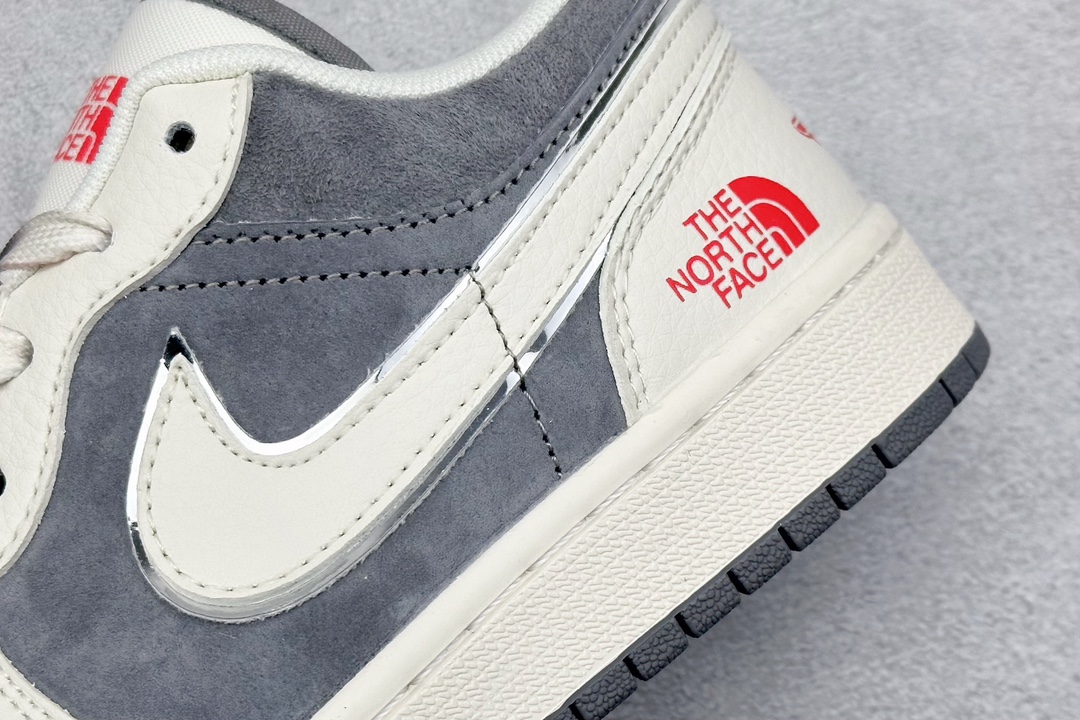 Air Jordan 1 Retro Low x The North Face 米灰红小钩 SJ9950-039