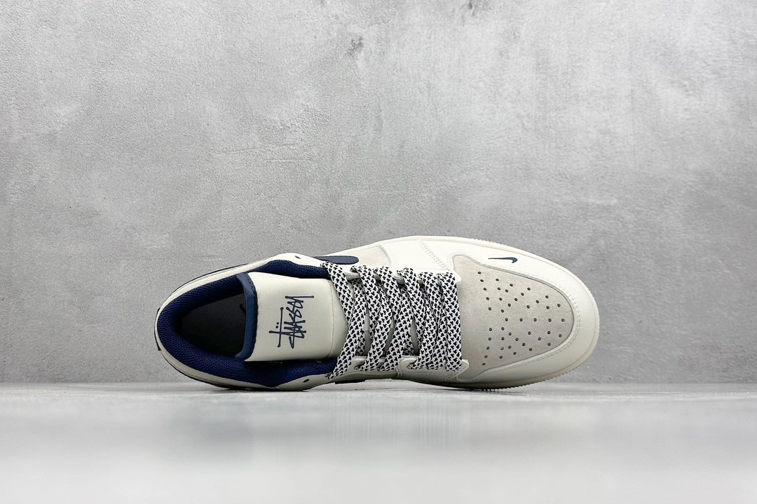 A Air Jordan 1 Retro Low x Stussy 米蓝小钩满天星 XX2402-002