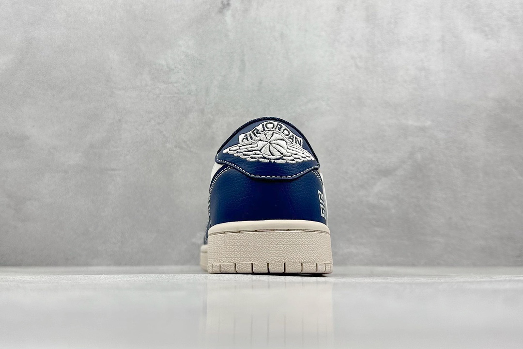 Fragment x Travis Scott x GIVENCH Air Jordan 1 Low 三方联名倒钩 QY0568-952