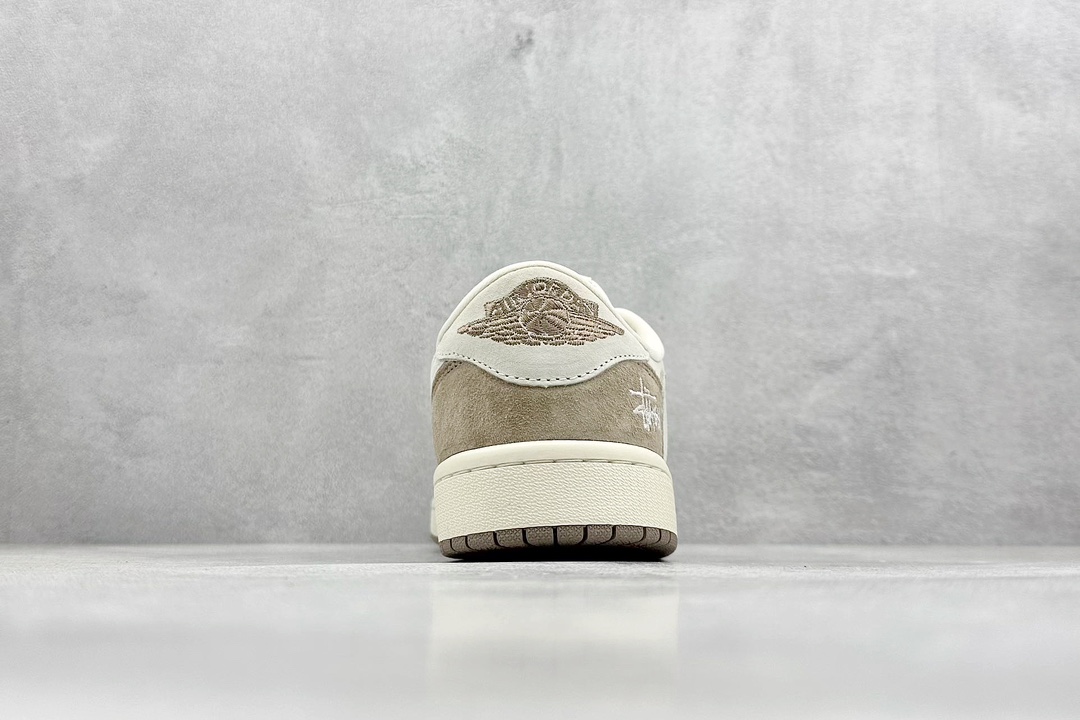 Fragment x Travis Scott x 斯图西 Air Jordan 1 Low 三方联名倒钩 JH6089-001