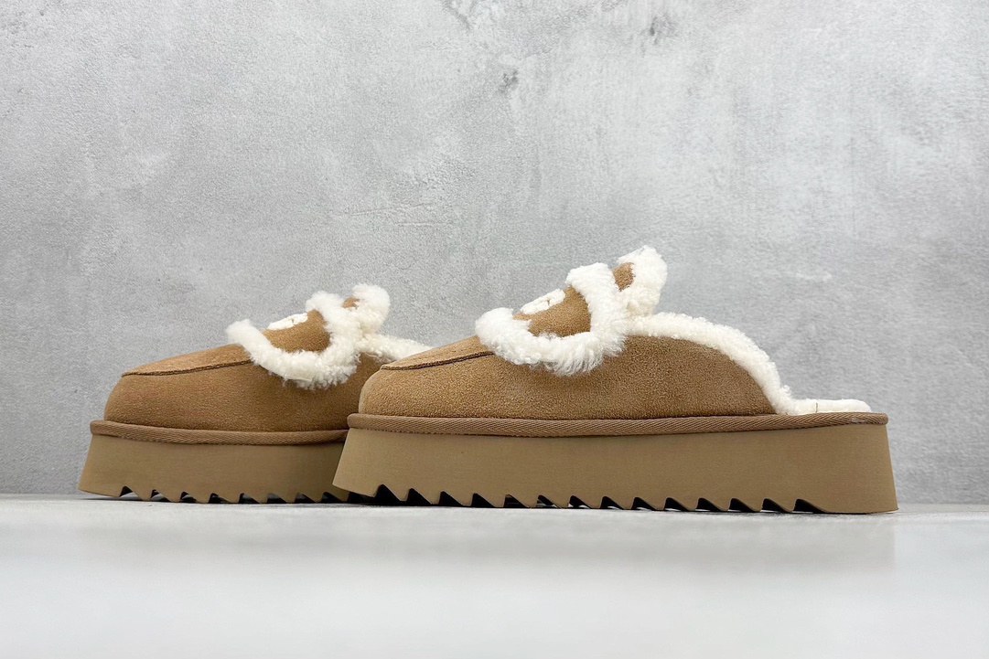 UGG Ozwear 24s 8月上市澳版官网已发售 方圆胖丁毛拖 新款羊毛刺绣半拖毛毛拖雪地靴两色出货