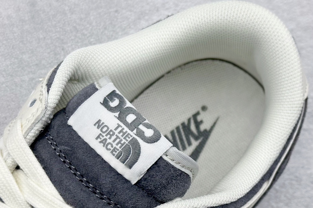 Nike SB Dunk Low x CDG x The North Face 米灰小钩 DQ1098-513