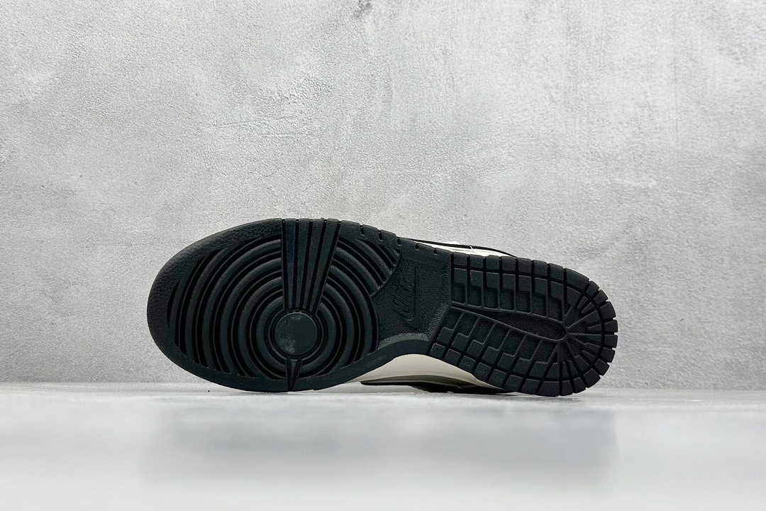 Nike SB Dunk Low x Supreme 白黑小钩绑带 XX2025-566