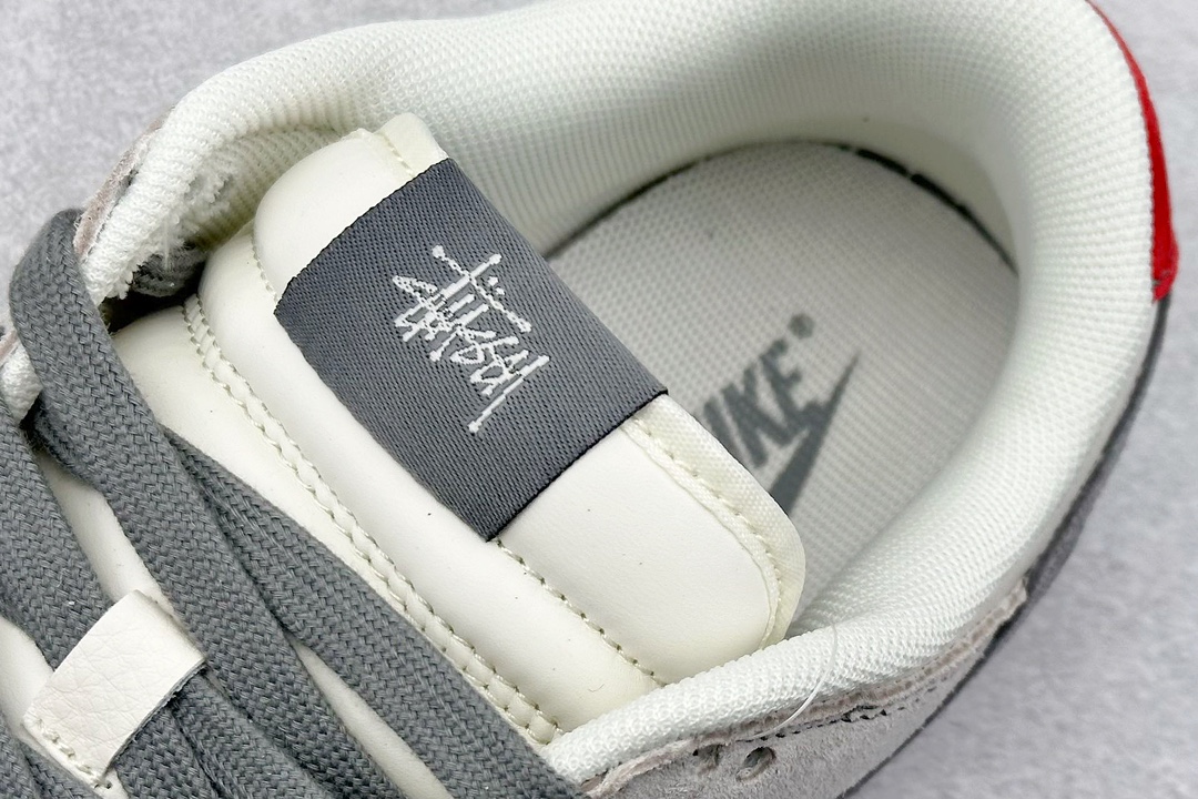 Nike SB Dunk Low x Supreme x Stussy 米灰红双小钩 MM1089-033