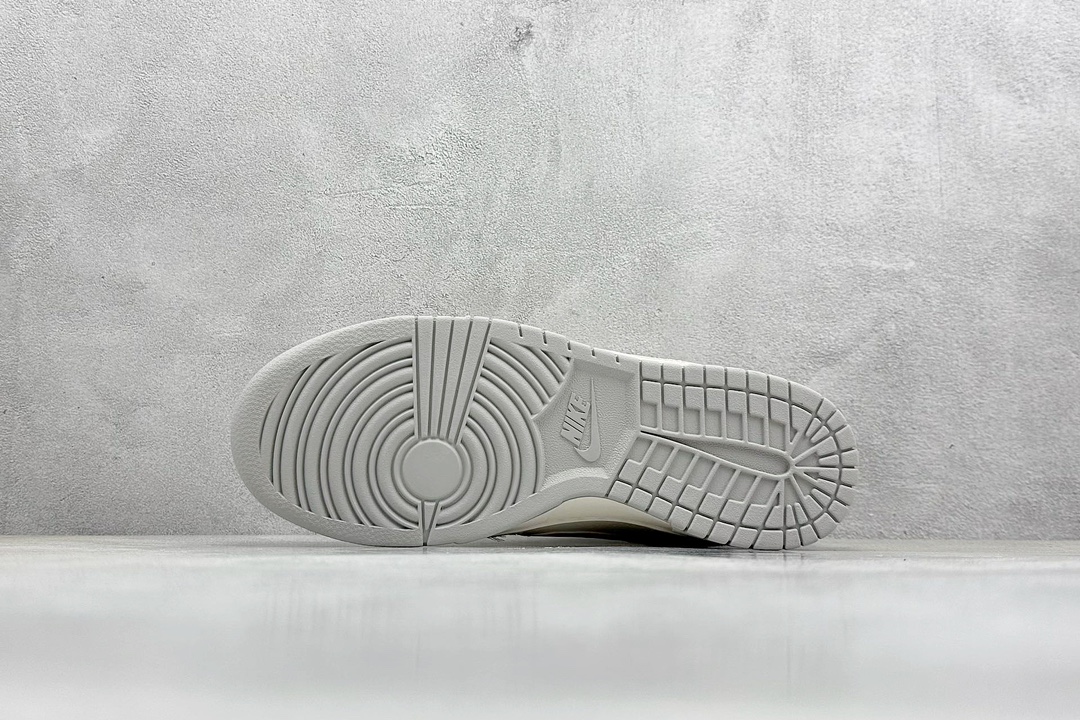 Nike SB Dunk Low x GUCCI 白灰小钩满天星  XX2025-802