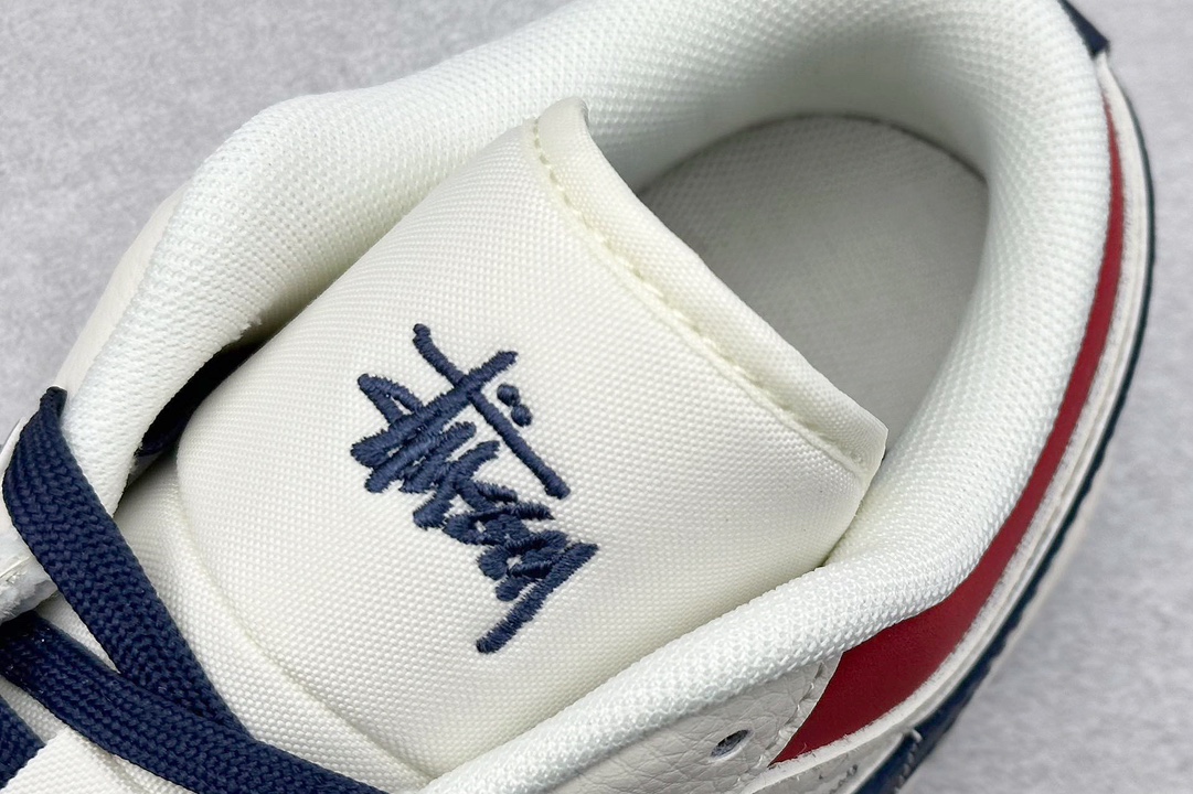 Air Jordan 1 Retro Low x Stussy 白蓝红小钩   XX3318-566