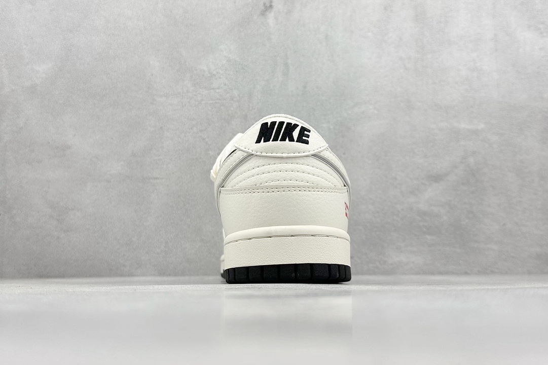 Nike SB Dunk Low“Supreme联名——米黑刻字” 周年高端定制 低帮休闲板鞋   JJ5688-105