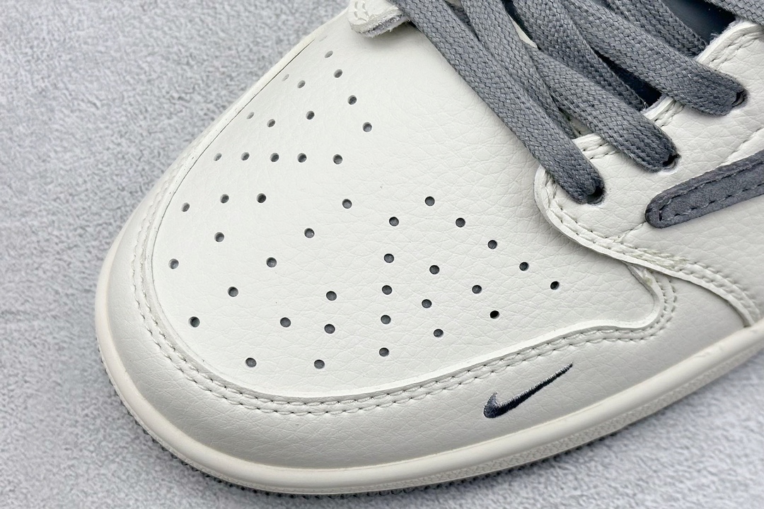 Travis Scott x Nike Air Jordan 1 Low x GLOOMY Air Jordan 1 Low 反转米灰小钩暴力熊倒钩  SJ2068-111