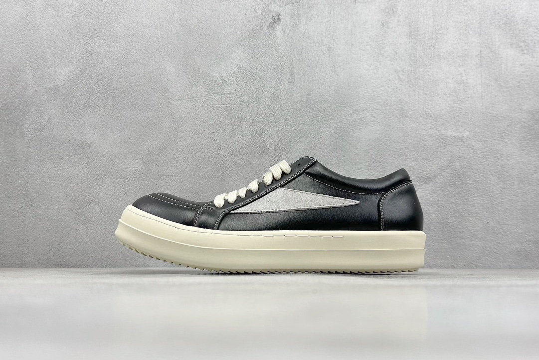 特价💰210
Rickowens  瑞克欧文 区分市面所有版本 纯手工打造
非流水化作业的产物 尊崇欧文斯的理念
每一只都是独一无二 有手工质感的味道
奶香大底 进口小牛内里头层皮
1mm长绒翻毛皮logo 牛皮鞋垫 手工车线
图片透露出的质感 是不会糊弄人的 
原版开发 高端零售专供！
编码：31a18