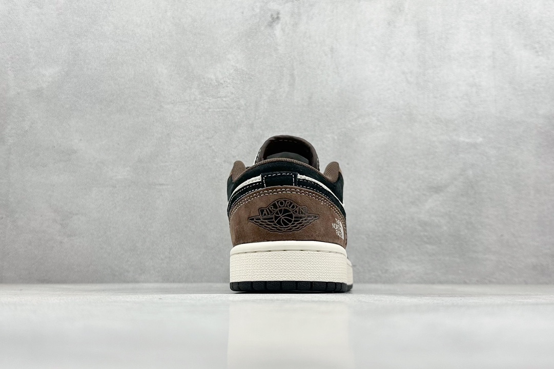 Air Jordan 1 Retro Low x The North Face 米棕黑小钩满天星  XS6086-004