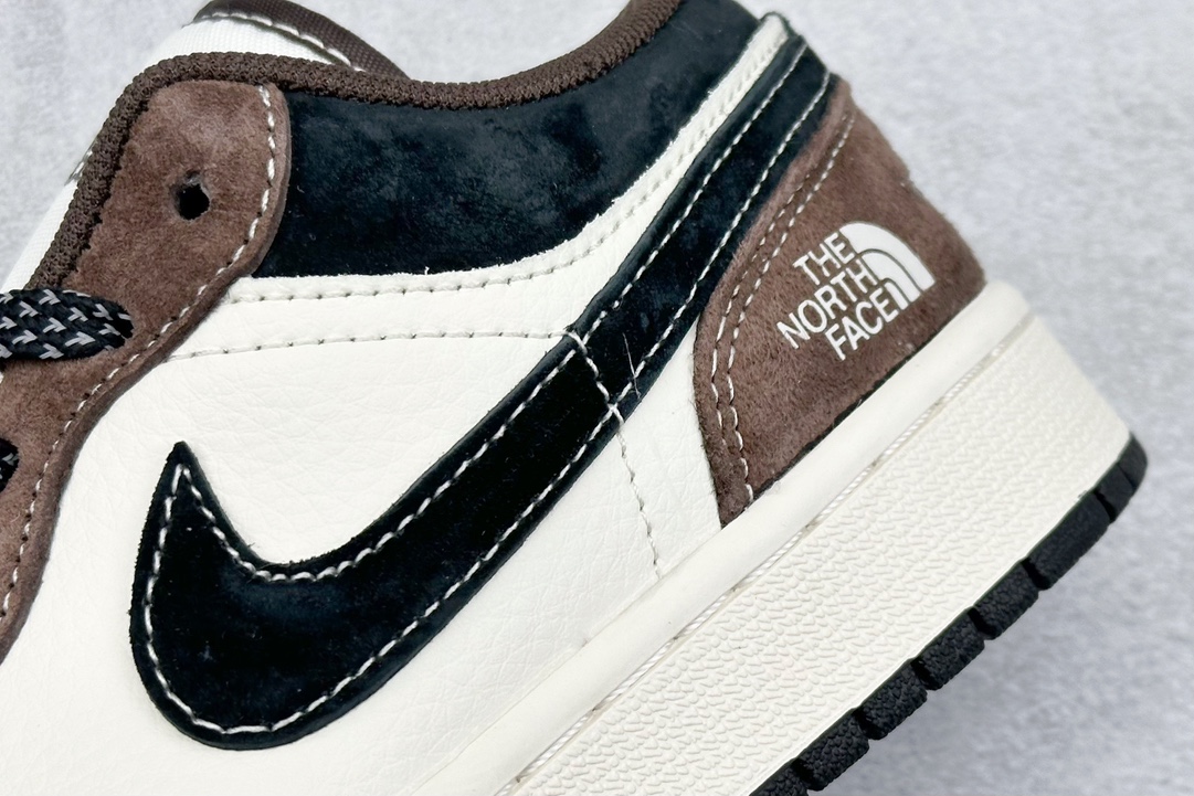 Air Jordan 1 Retro Low x The North Face 米棕黑小钩满天星  XS6086-004