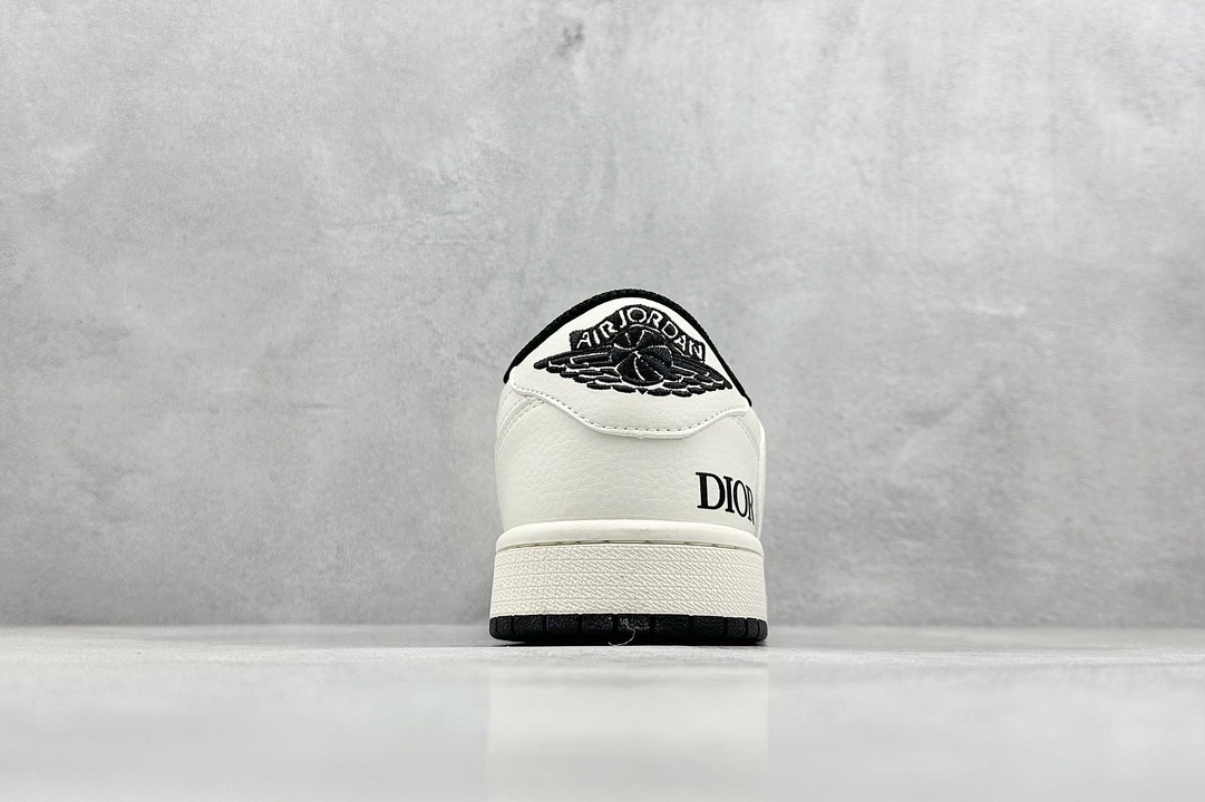 XC版 Fragment x TS x Air Jordan 1 Low x Dior 三方联名倒钩低帮   LJ5188-025